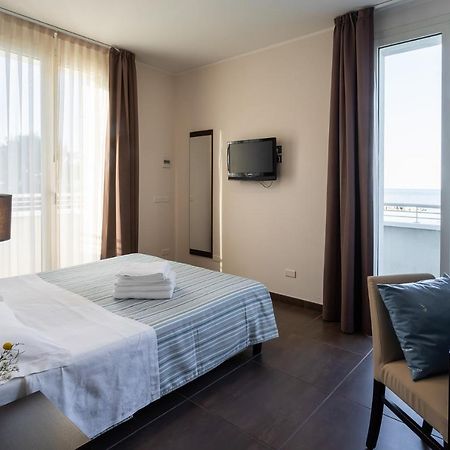 Gimmi Hotel Rimini Ngoại thất bức ảnh